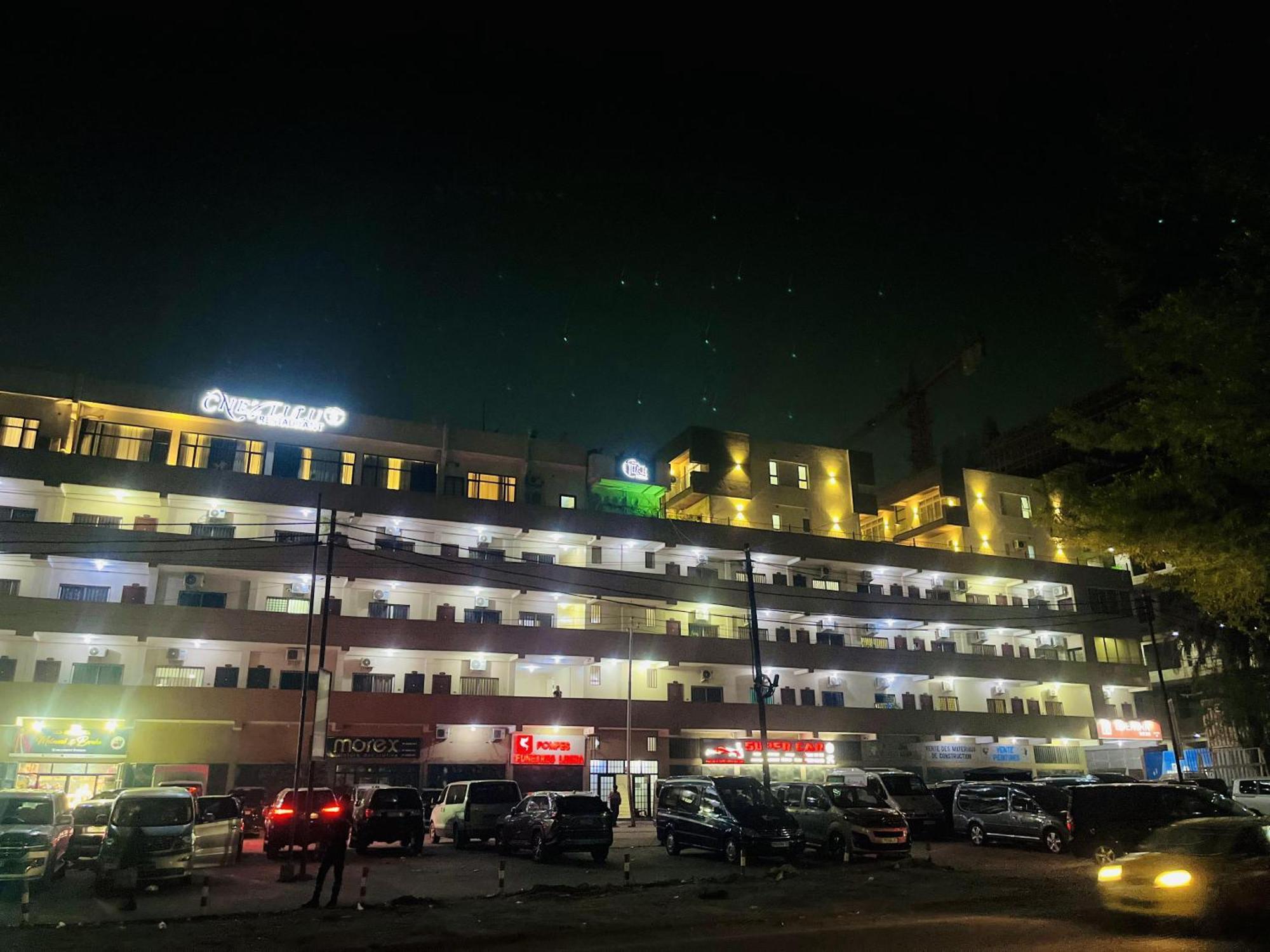 H&H Hotel Киншаса Экстерьер фото